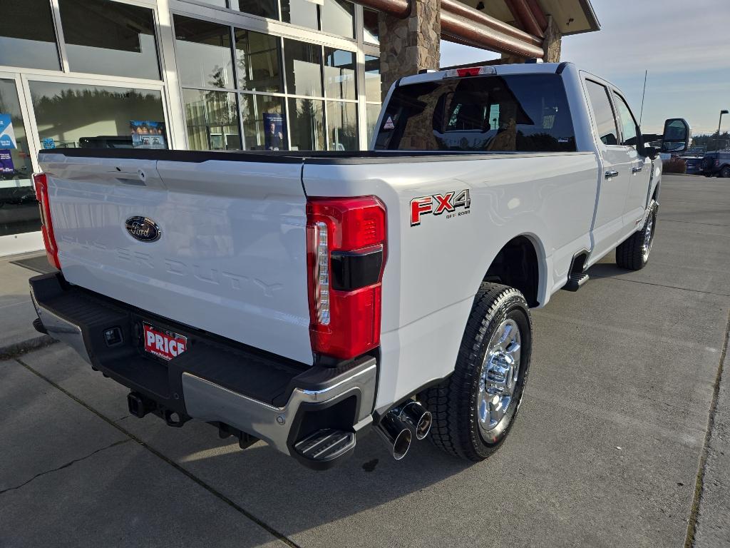 2025 Ford F-350 Lariat photo 4