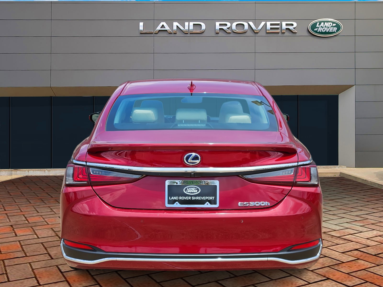 2022 Lexus ES 300h photo 4
