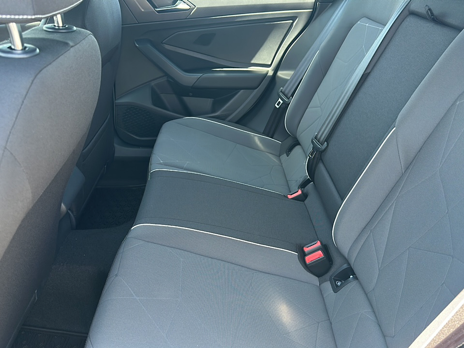 2025 Volkswagen Jetta 1.5T Sport photo 8