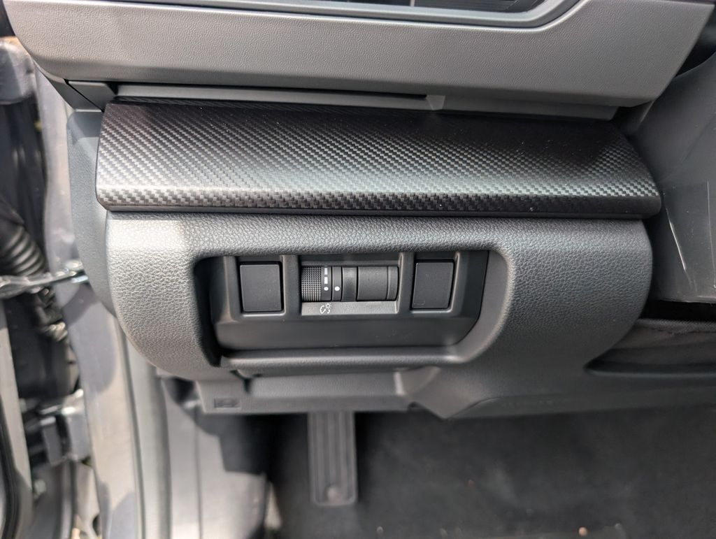 2025 Subaru Crosstrek Premium photo 17