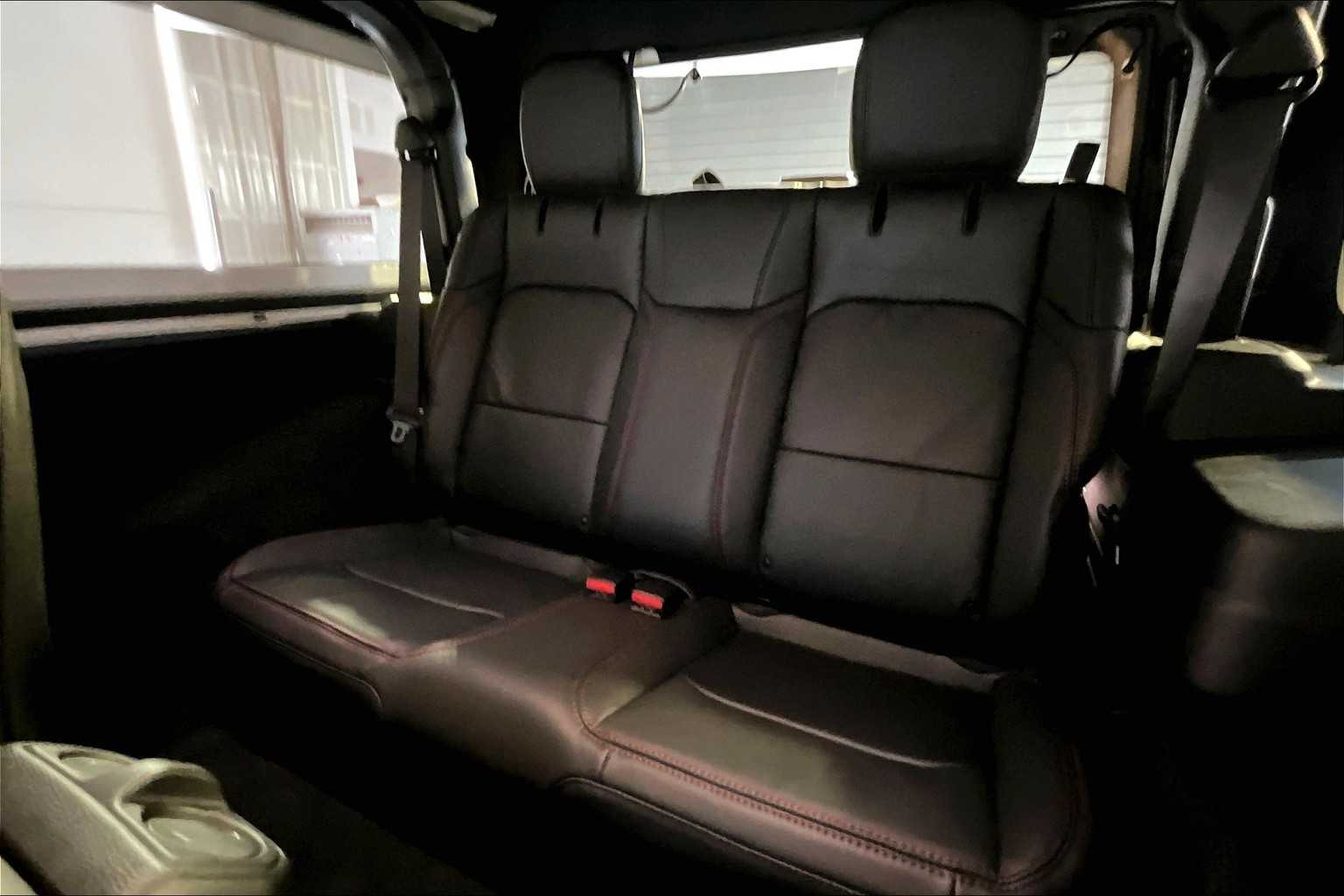 2024 Jeep Wrangler Rubicon X photo 18