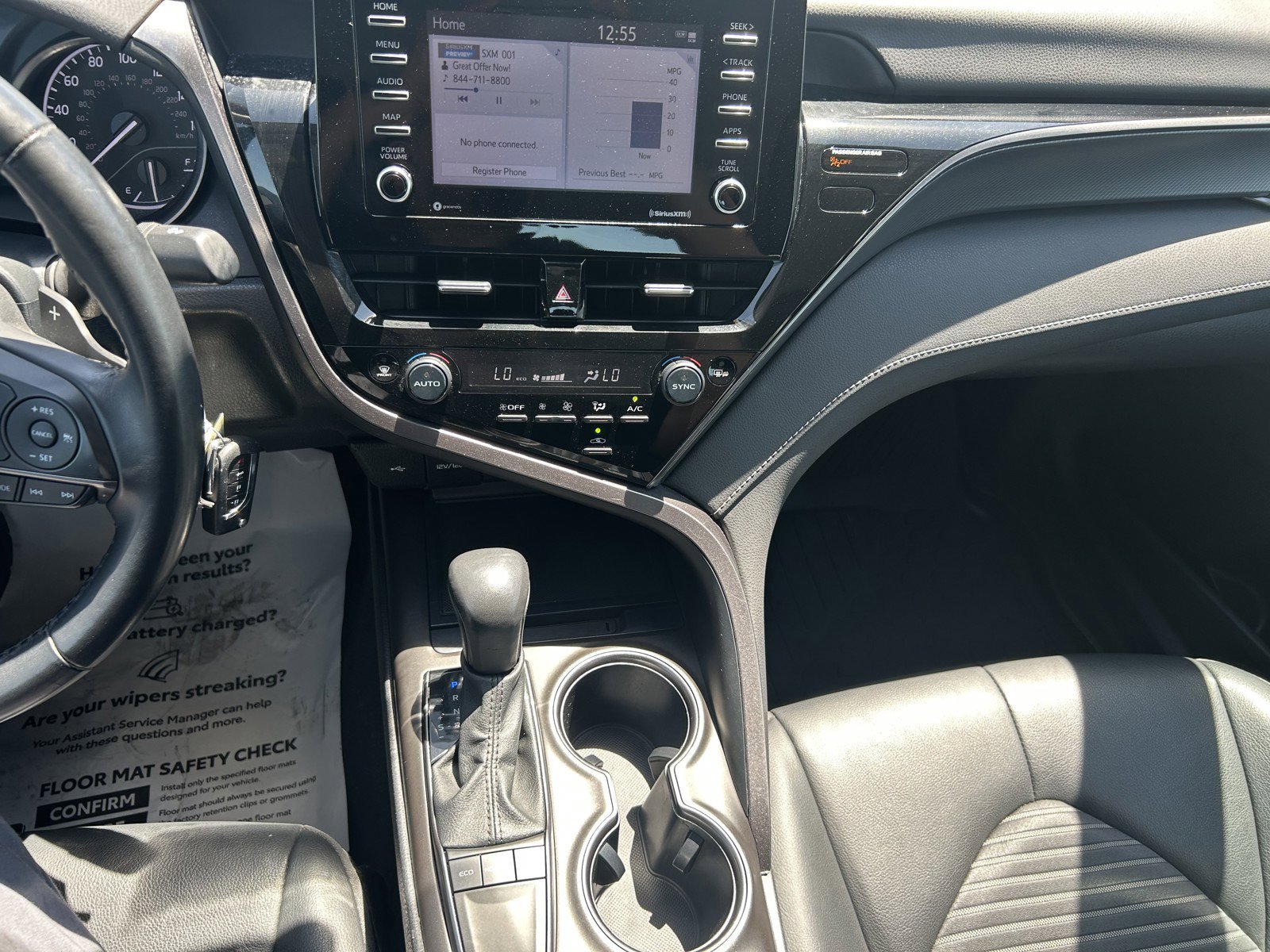 2023 Toyota Camry SE photo 12