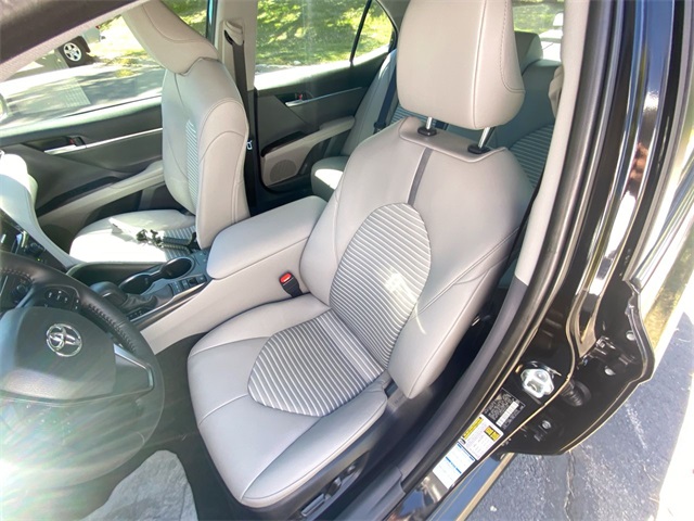 2024 Toyota Camry SE photo 3