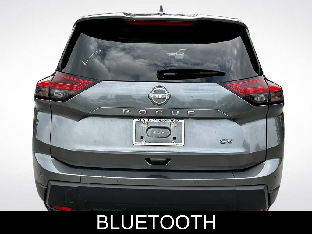 2024 Nissan Rogue SV photo 6