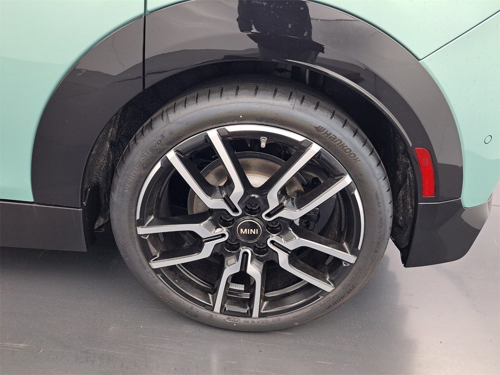 2026 Mini Cooper 4 Door Hardtop S Iconic photo 13