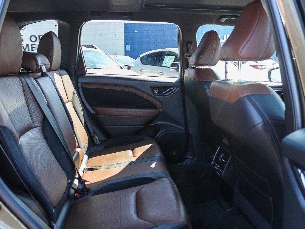 2025 Subaru Forester Touring photo 17