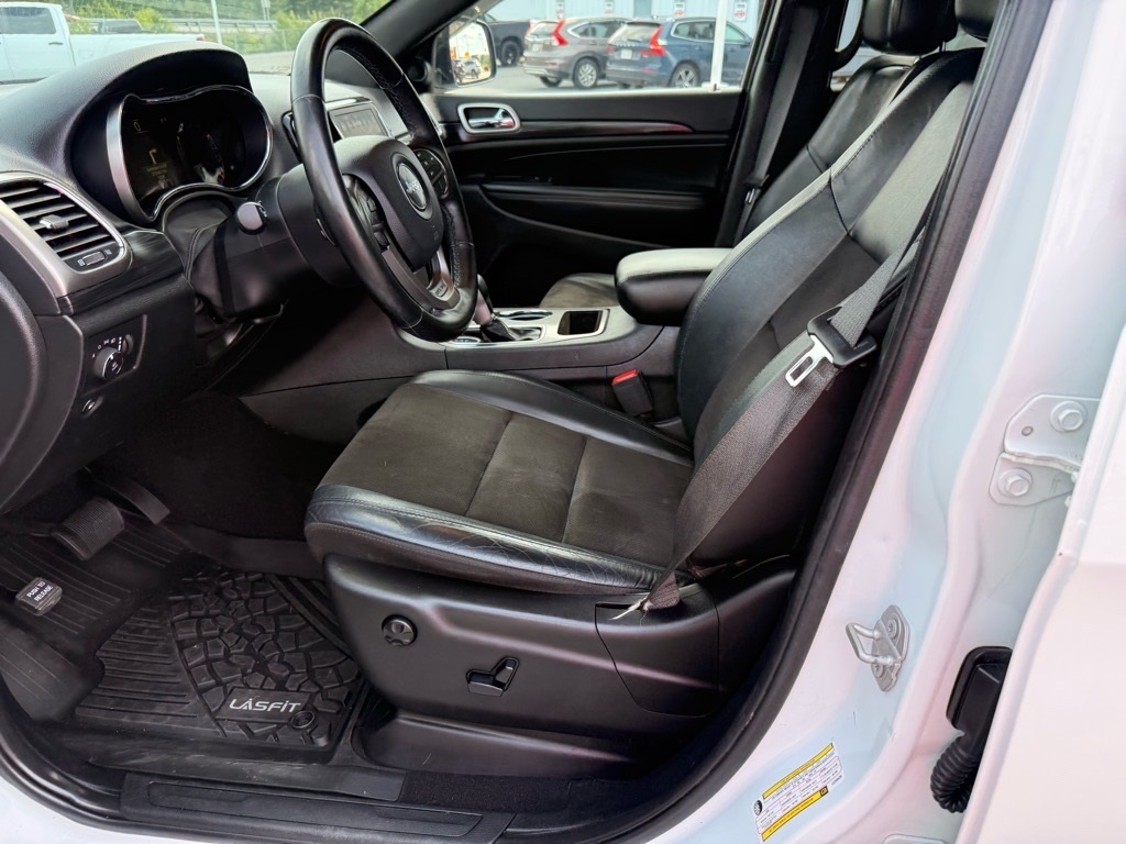 2020 Jeep Grand Cherokee Altitude photo 7