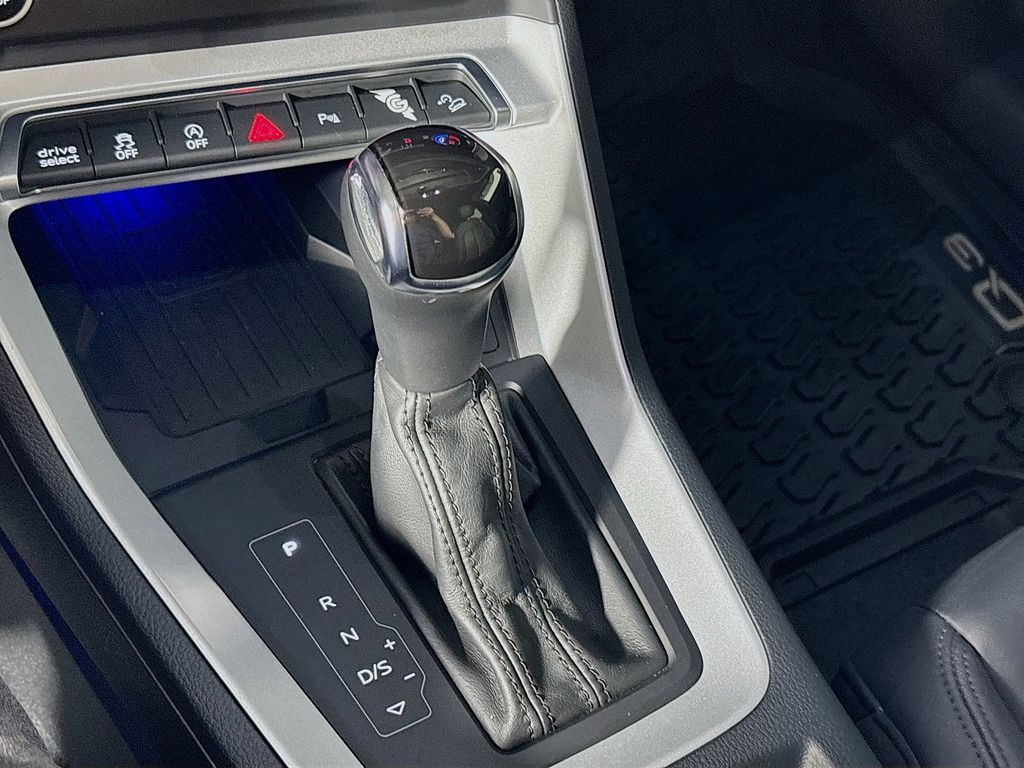 2021 Audi Q3 S line Premium Plus photo 17