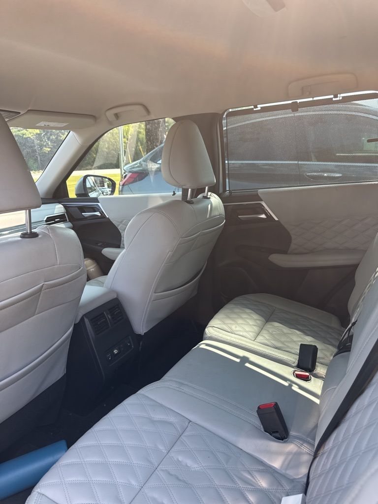 2023 Mitsubishi Outlander SEL photo 5