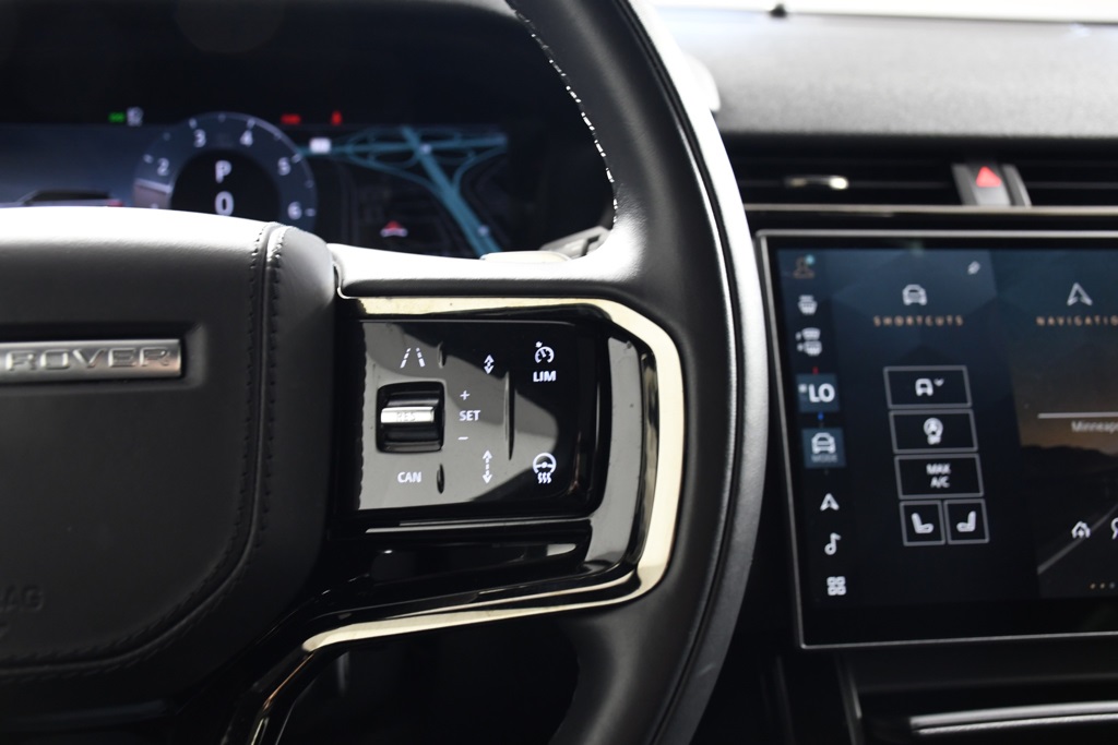 2025 Land Rover Range Rover Velar SE photo 26