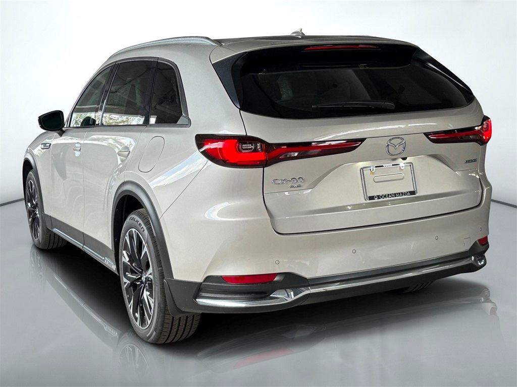 2025 Mazda CX-90 Plug-in Hybrid Premium Plus photo 3
