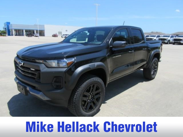 2025 Chevrolet Colorado Trail Boss photo 3