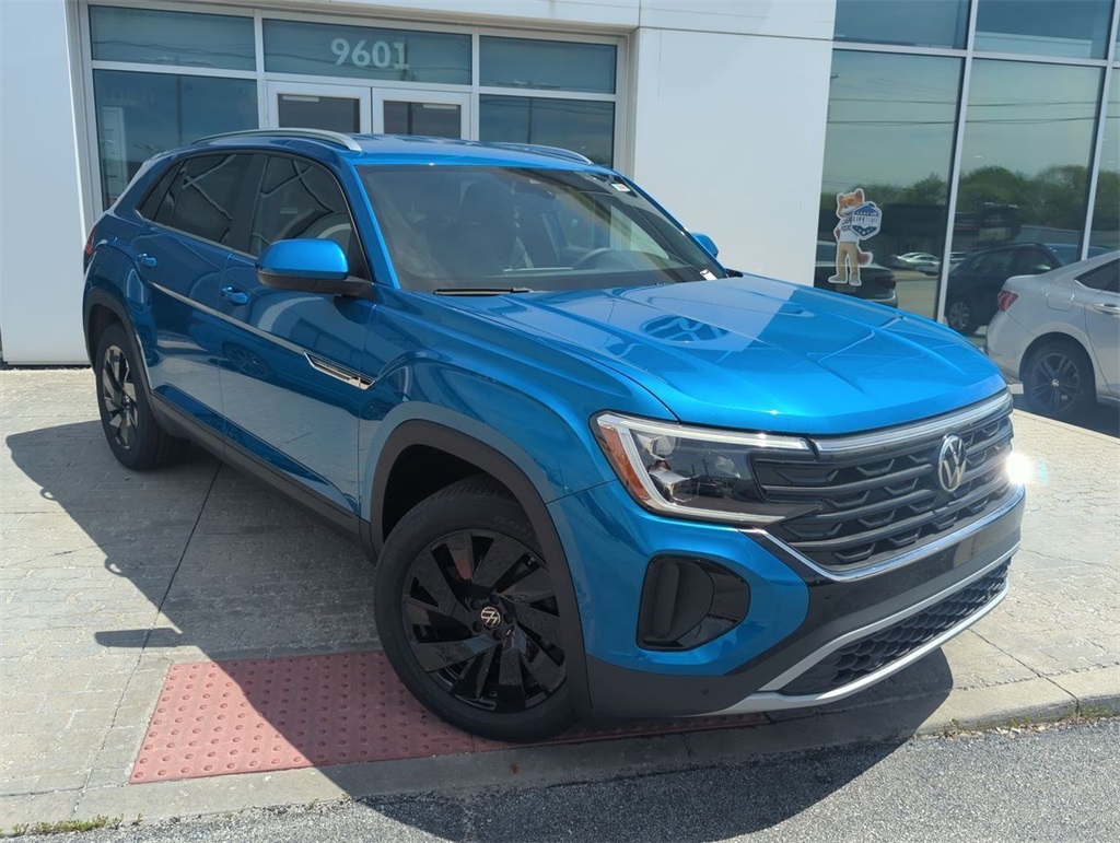 2025 Volkswagen Atlas Cross Sport SE Technology photo 2