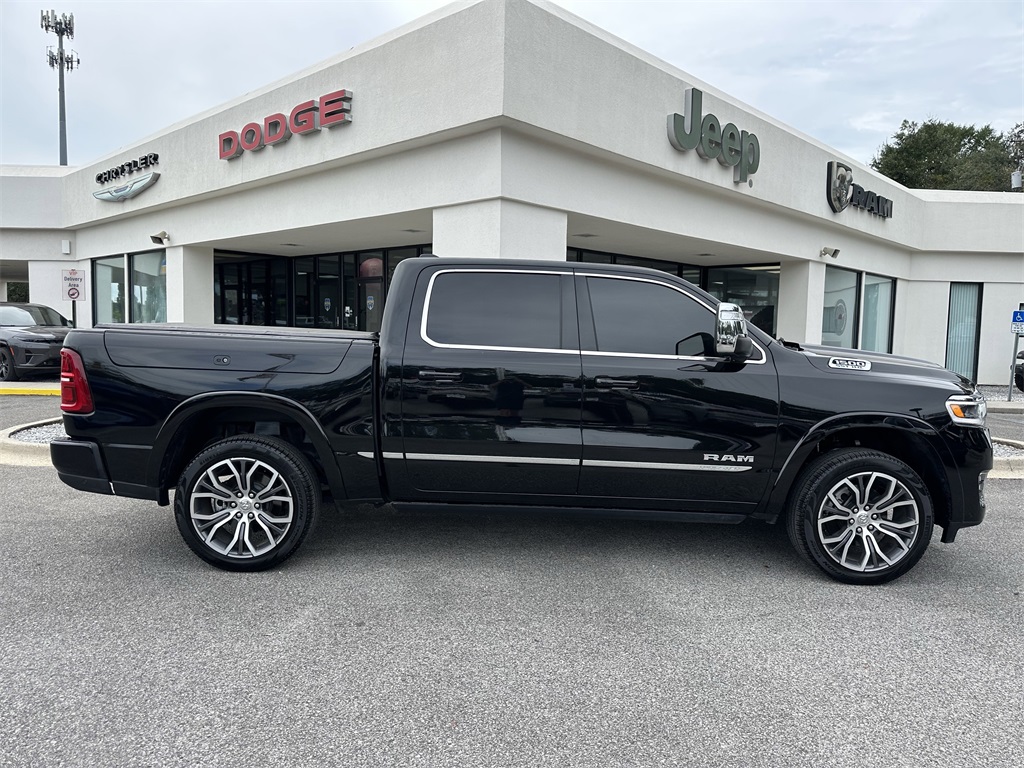 2025 Ram 1500 photo 3