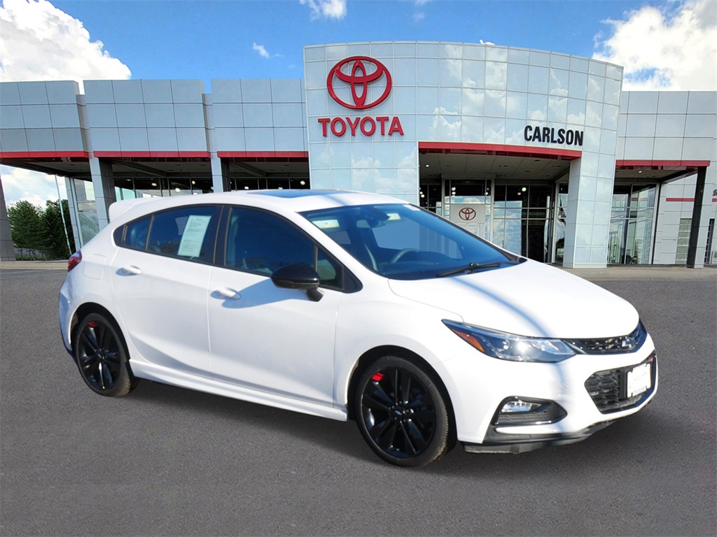 Used 2018 Chevrolet Cruze LT with VIN 3G1BE6SMXJS652737 for sale in Minneapolis, Minnesota