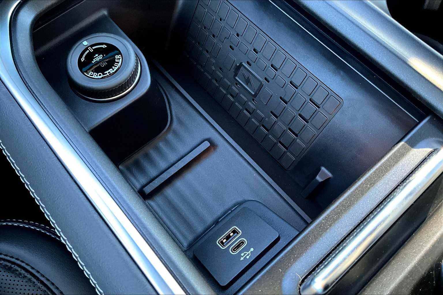 2025 Ford Expedition Platinum photo 16