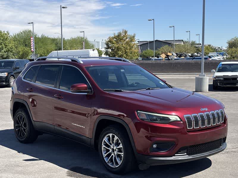 2019 Jeep Cherokee Latitude photo 2