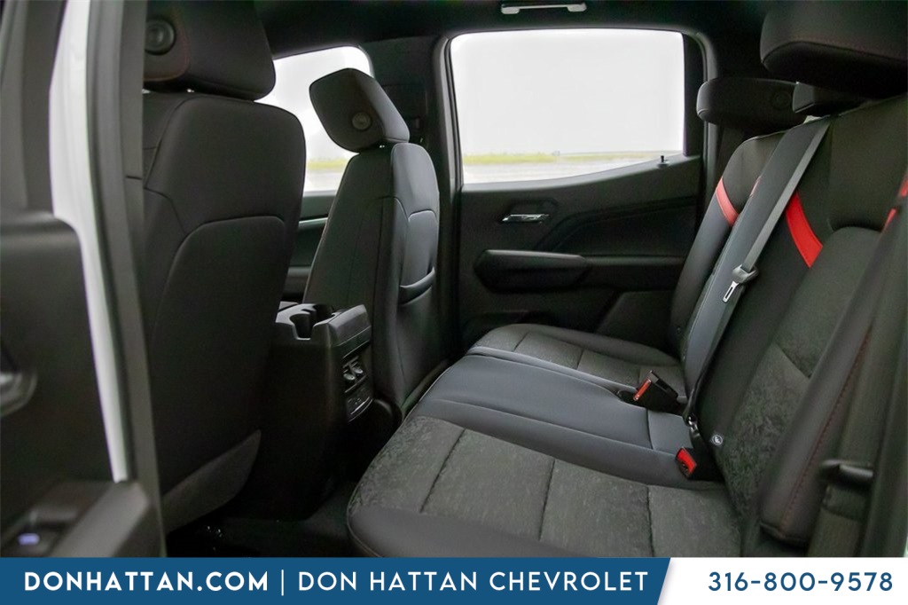 2025 Chevrolet Colorado Z71 photo 16