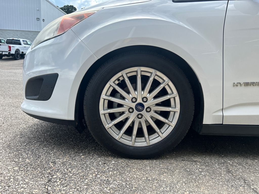 2016 Ford C-Max Hybrid SE photo 5