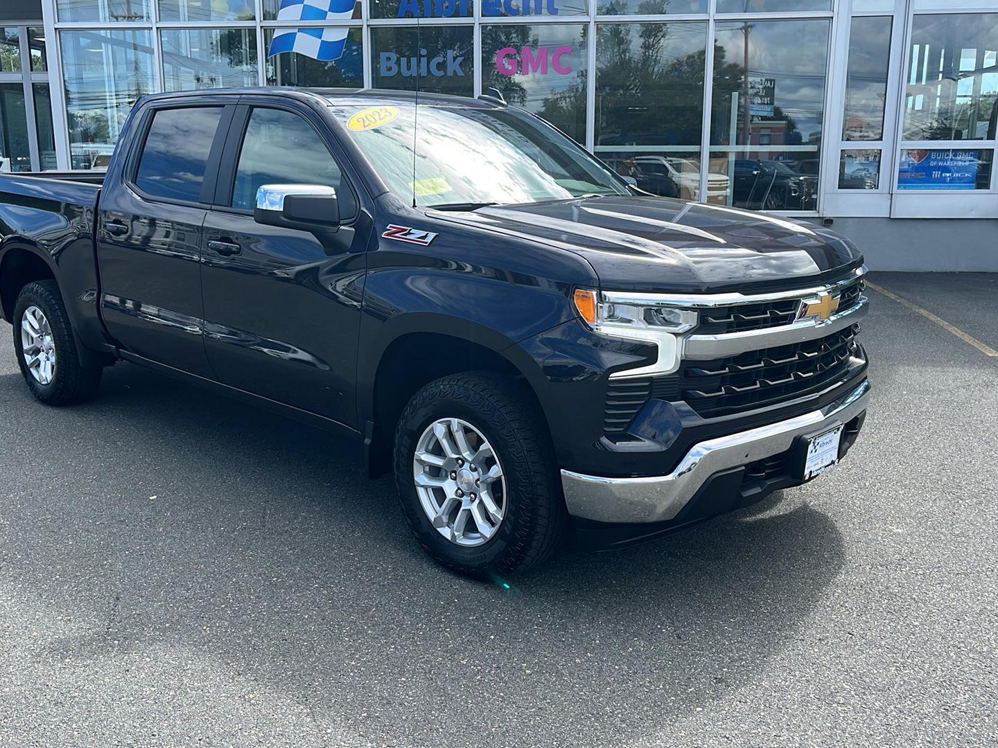 2023 Chevrolet Silverado 1500 LT photo 4