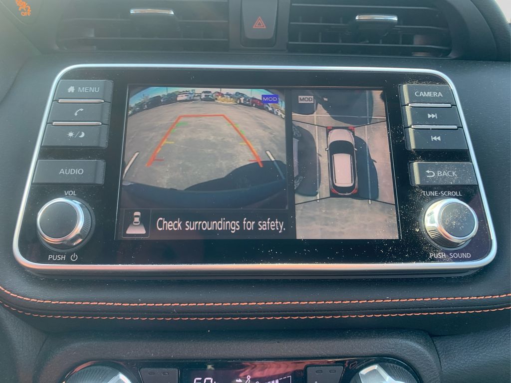 2020 Nissan Kicks SR photo 23