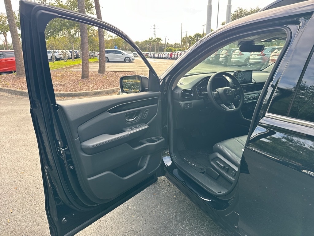 2025 Honda Pilot Elite photo 14