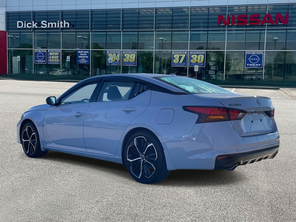 2024 Nissan Altima 2.5 SR photo 3
