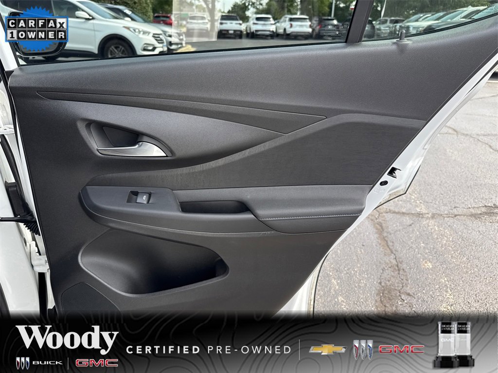 2025 Buick Envista ST photo 29
