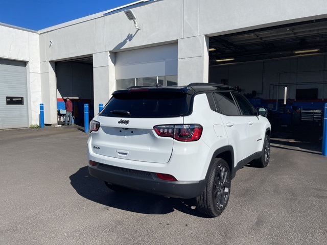 2026 Jeep Compass Limited Altitude photo 4