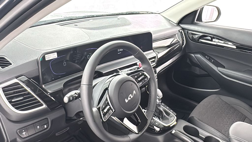 2026 Kia Seltos S photo 31