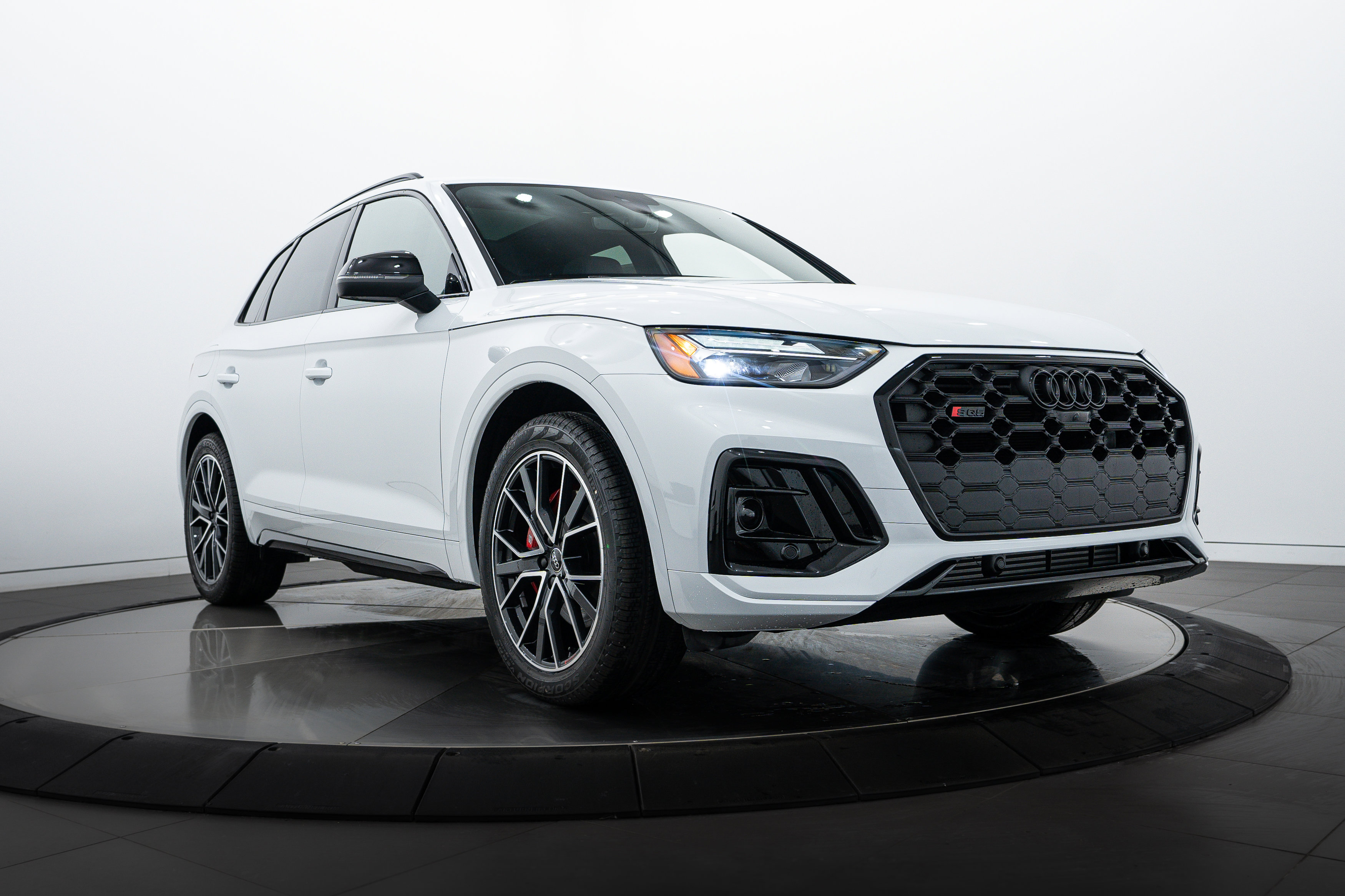 New 2025 Glacier White Audi Premium Plus image 1