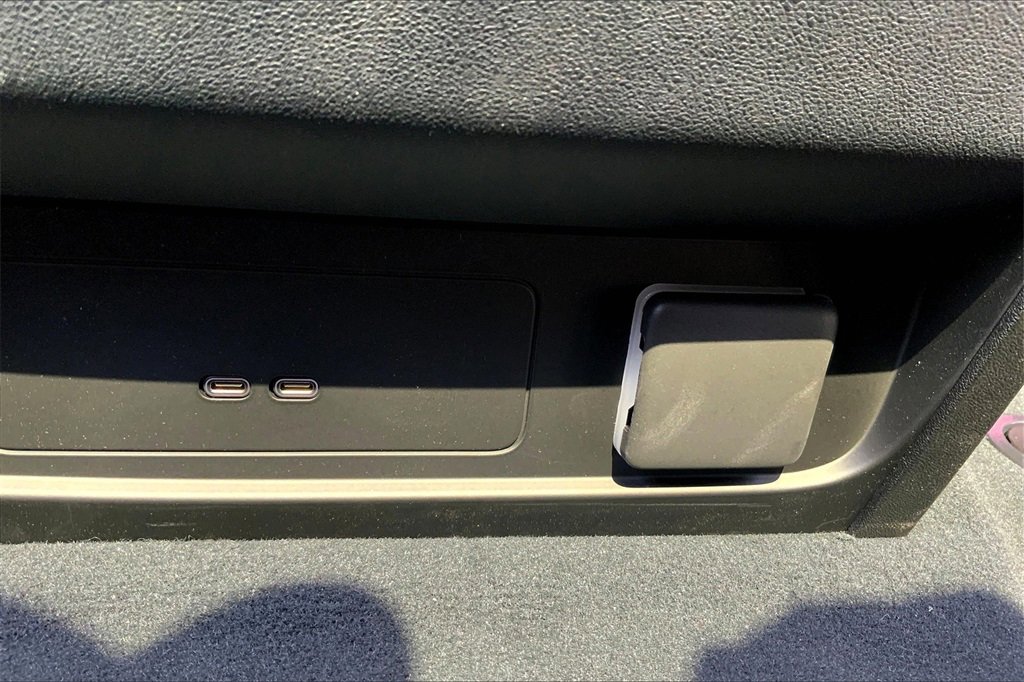 2025 Cadillac Escalade IQ Luxury photo 18