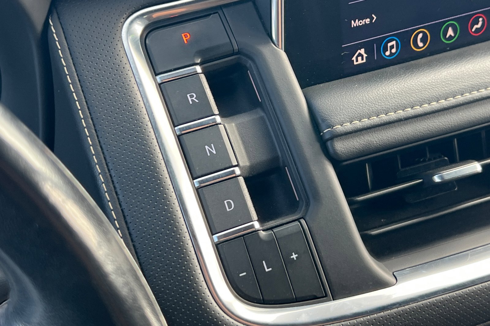 2021 Chevrolet Suburban Premier photo 20