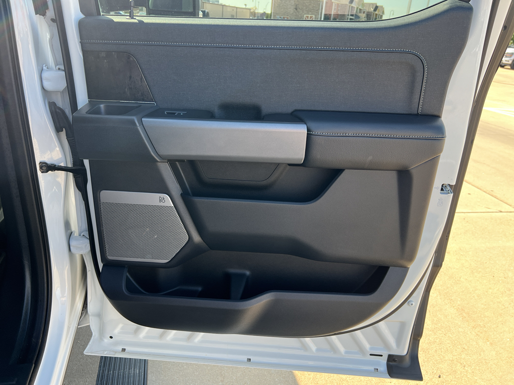2023 Ford F-350 Lariat photo 37