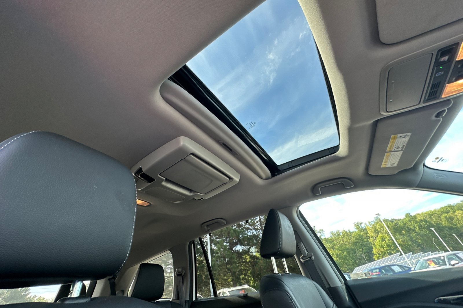 2022 Honda Pilot Touring photo 21