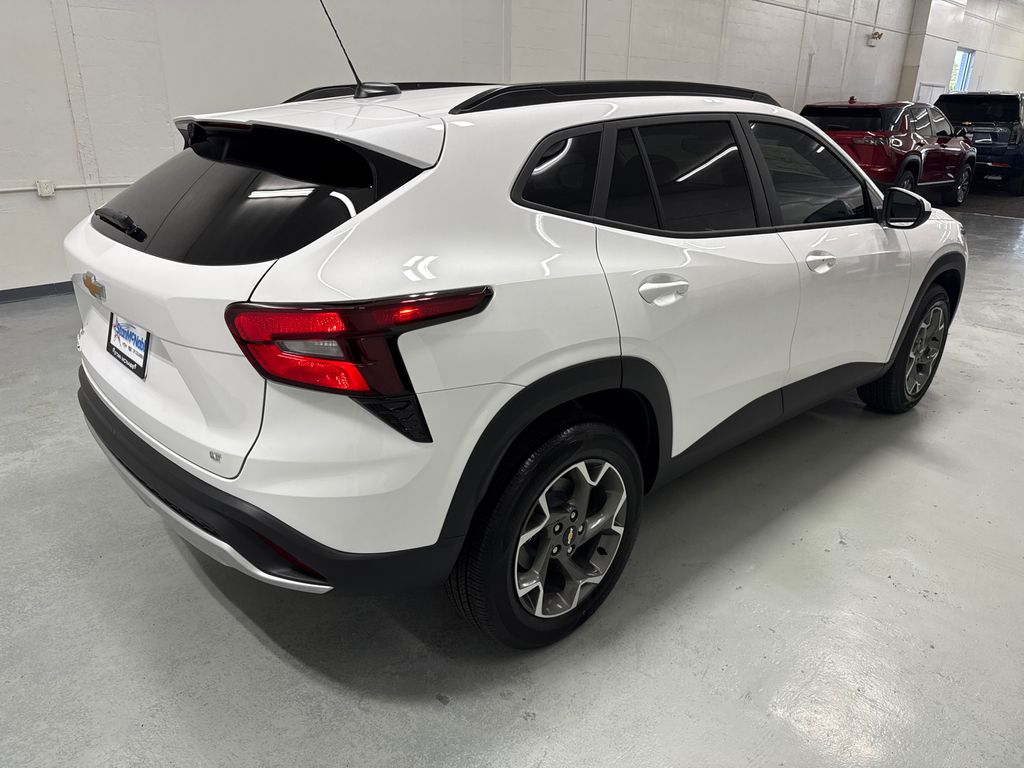 2026 Chevrolet Trax LT photo 6