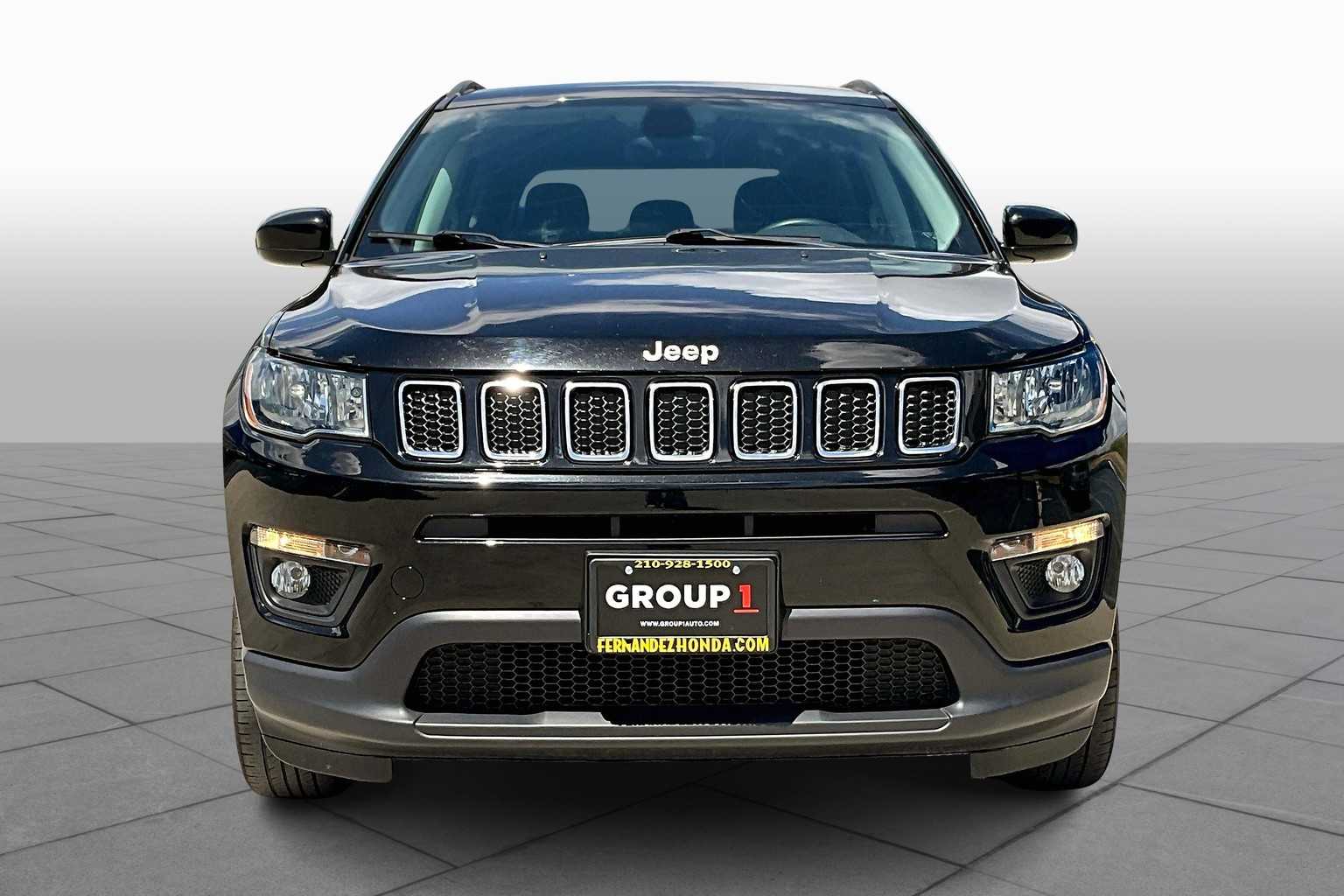 2018 Jeep Compass Latitude photo 3