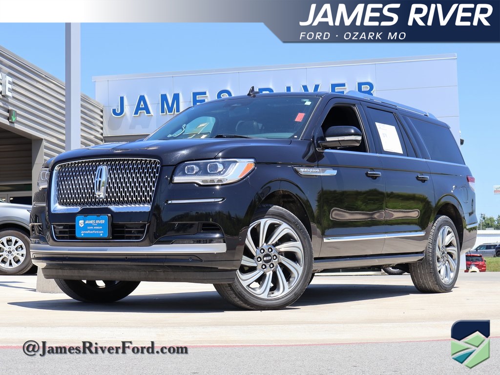 2024 Lincoln Navigator Premiere L's photo