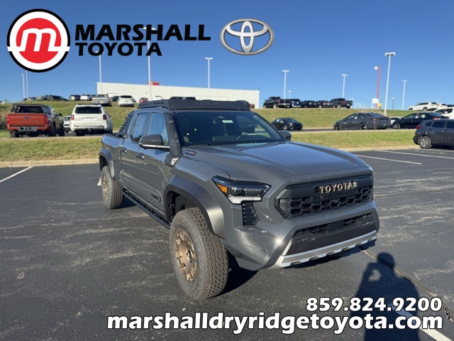 2025 Toyota Tacoma Trailhunter's photo