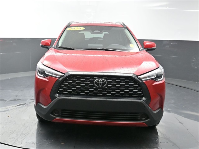 2024 Toyota Corolla Cross LE photo 2