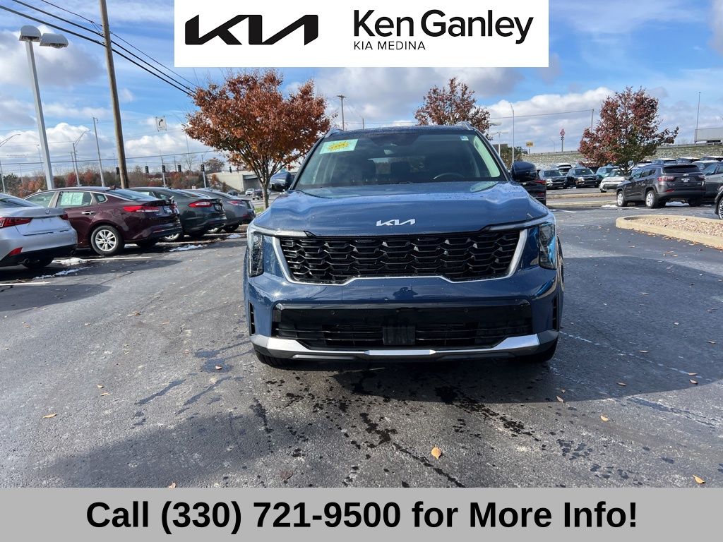 2025 Kia Sorento S photo 4