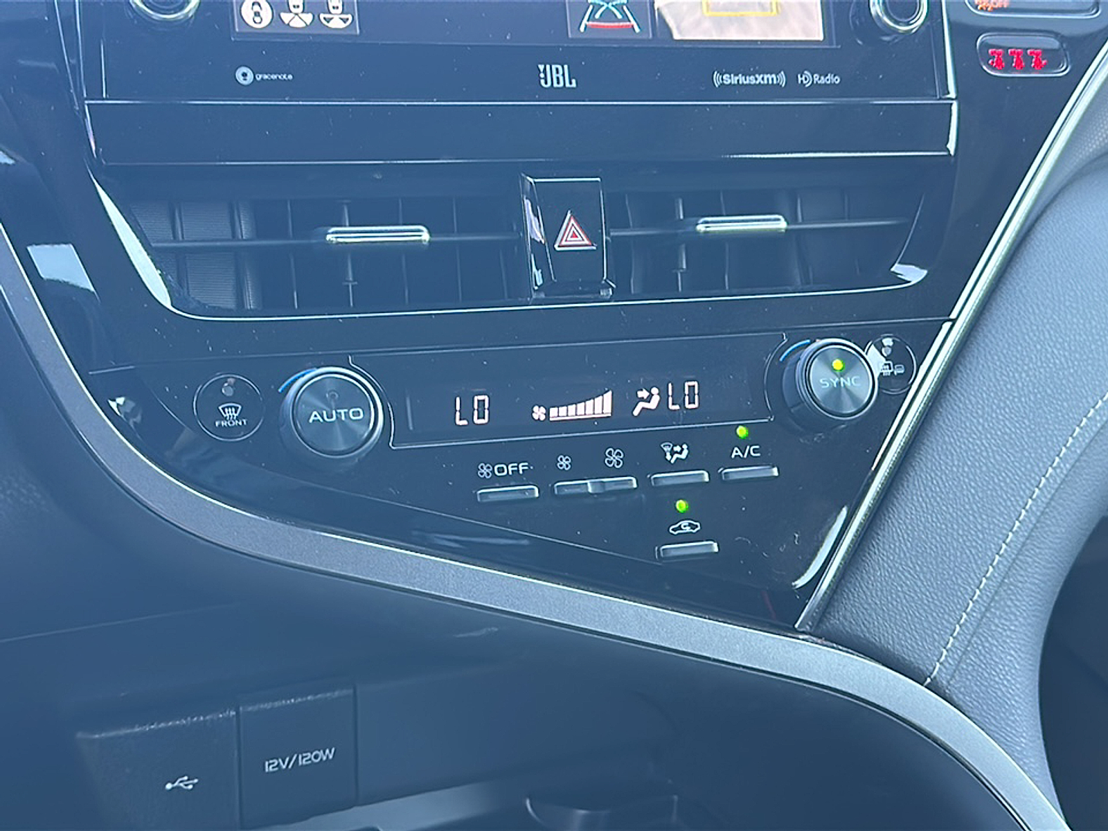 2024 Toyota Camry XSE V6 photo 10