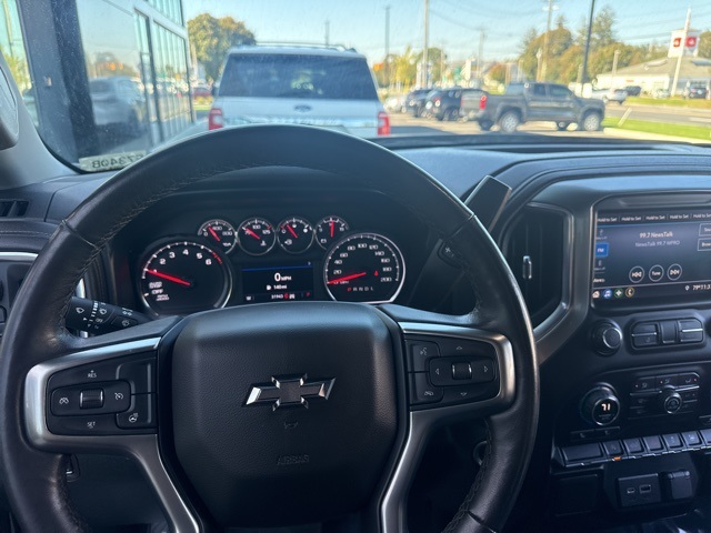 2021 Chevrolet Silverado 1500 RST photo 12