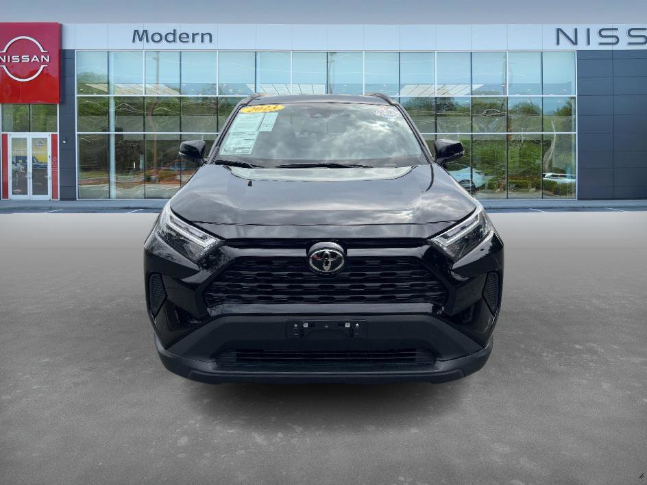 2023 Toyota RAV4 XLE photo 2