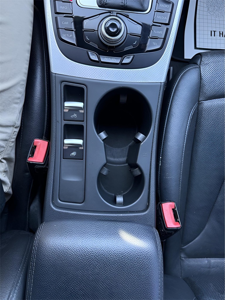 2010 Audi A5 2.0T Premium Quattro photo 25