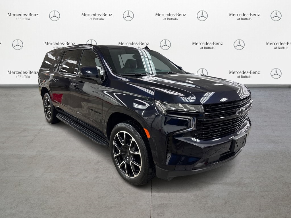 2023 Chevrolet Suburban RST photo 3