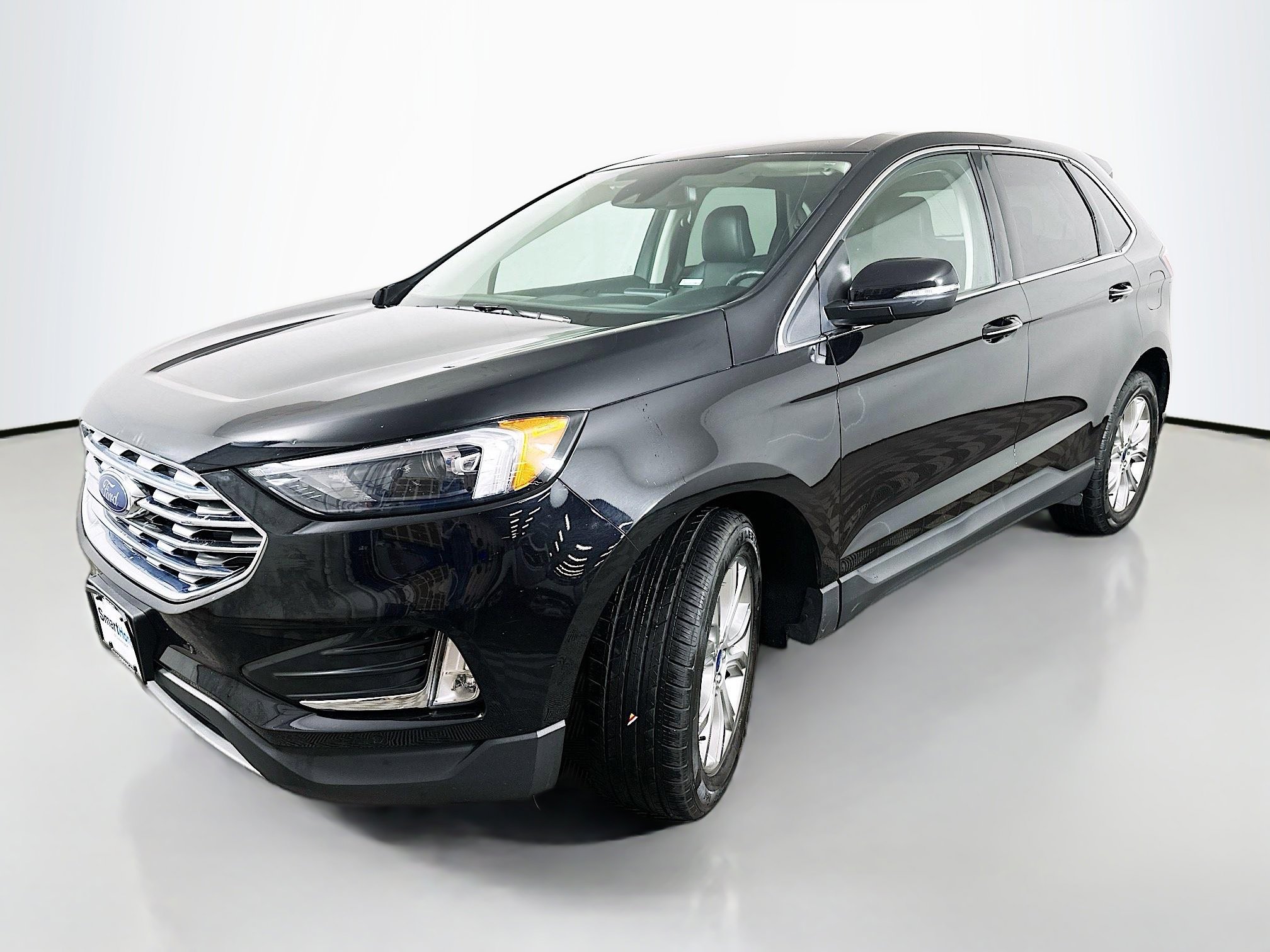 2022 Ford Edge Titanium photo 3
