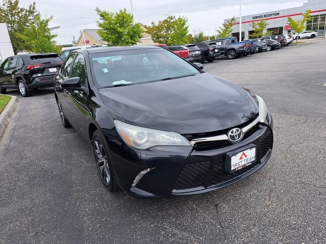 2016 Toyota Camry XSE photo 3