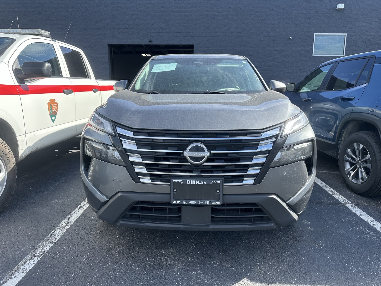 2024 Nissan Rogue SV photo 6