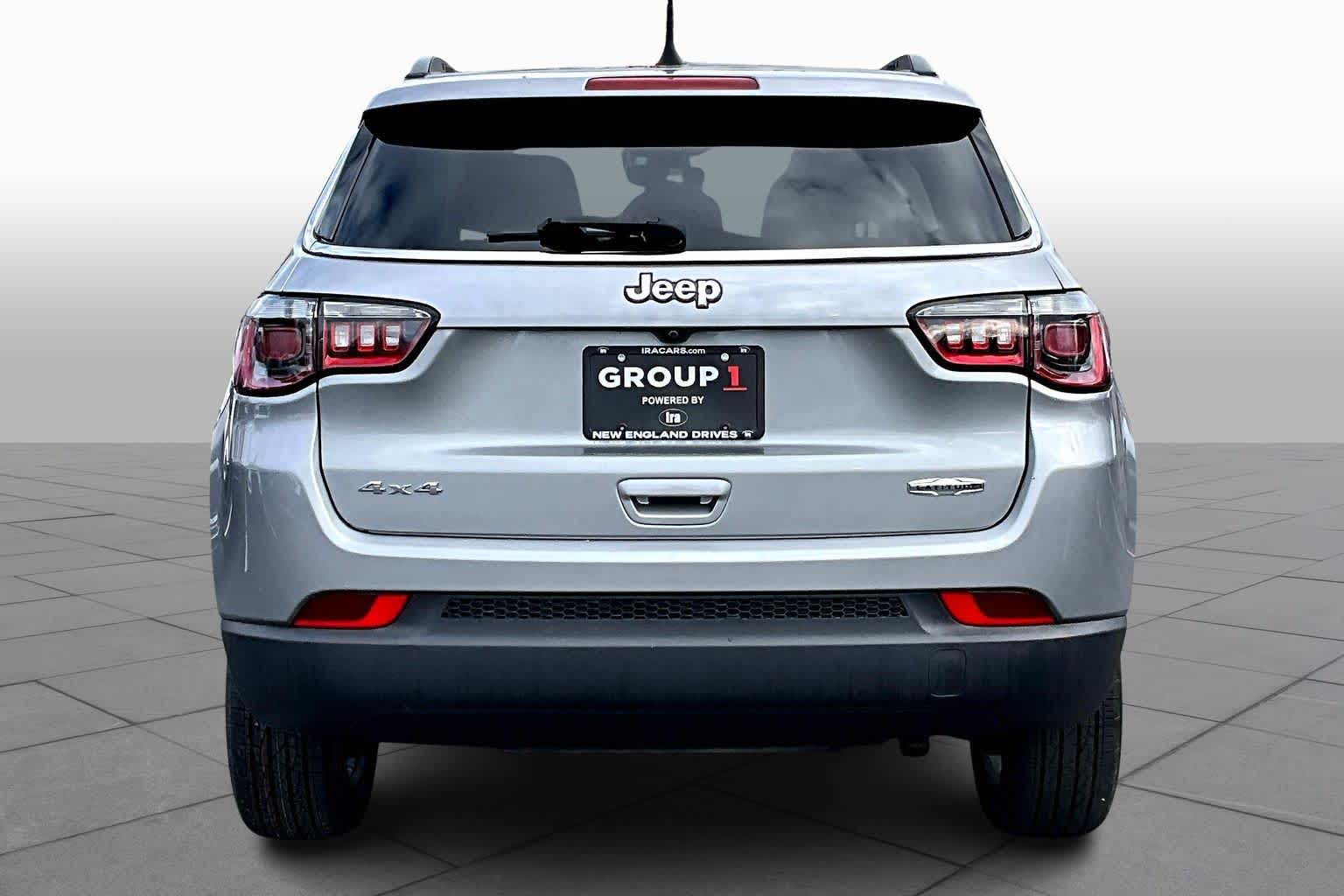 2021 Jeep Compass Latitude photo 4